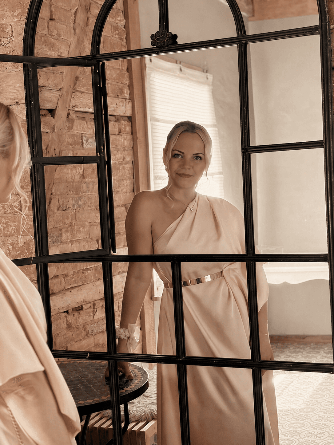 Marina Okley in ihrem Brautatelier.